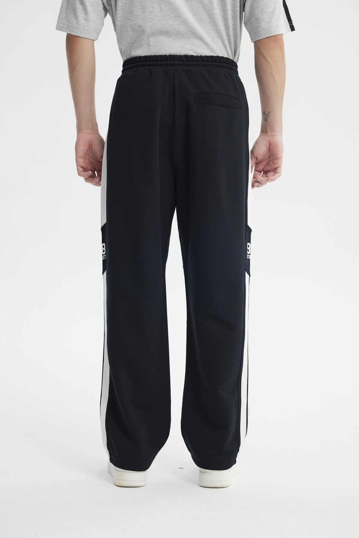 Pantalón Buzo Hombre Amplio Negro