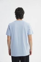 Polera Hombre Regular Celeste
